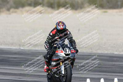 media/Dec-06-2025-CVMA (Sat) [[4a896cc04c]]/Race 4-Formula Middleweight/